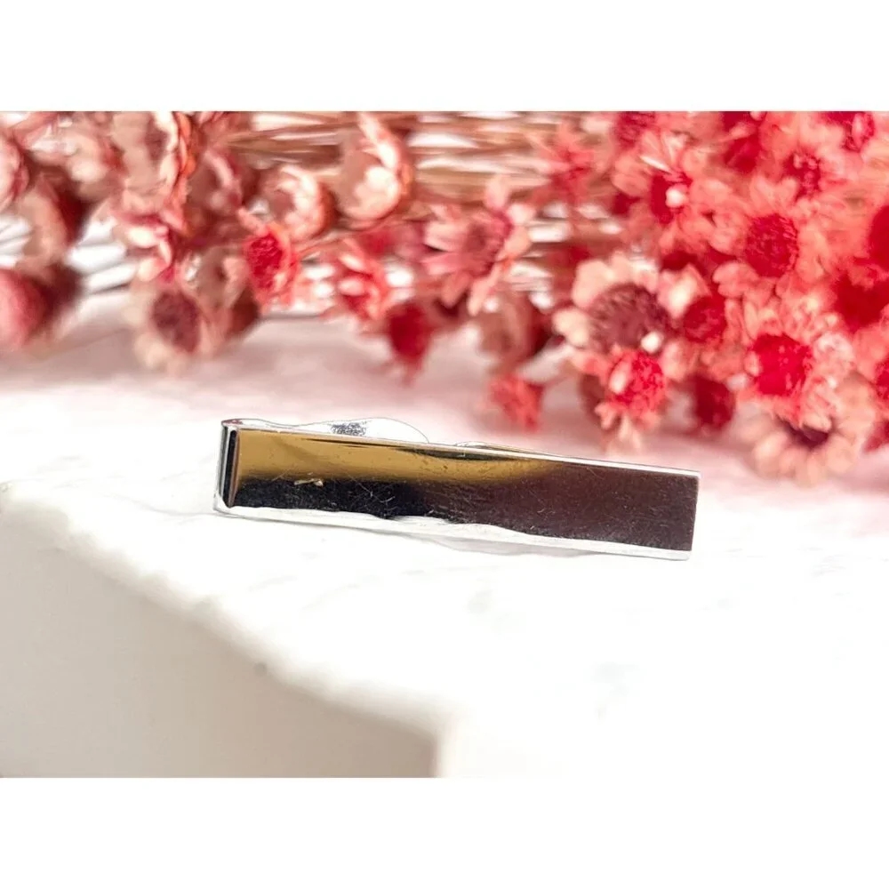 Minimalist 80's Style Smooth Silver Toned Vintage Men's Tie Bar | Tie Clip